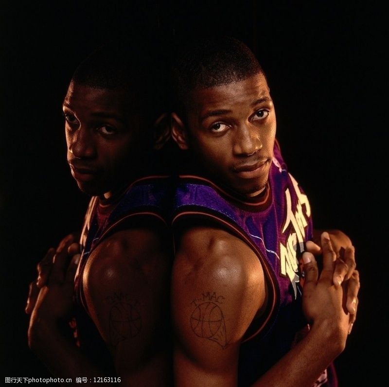 [中超]申花绝杀被取消 “上海德比”平局收场.